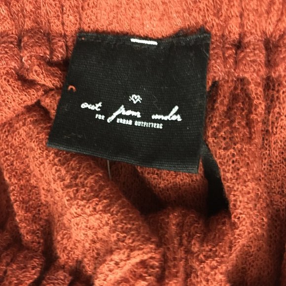 OUT FROM UNDER Rust/Brick Flutter Sleeve Textured Off Shoulder Crop Top - Picture 2 of 9